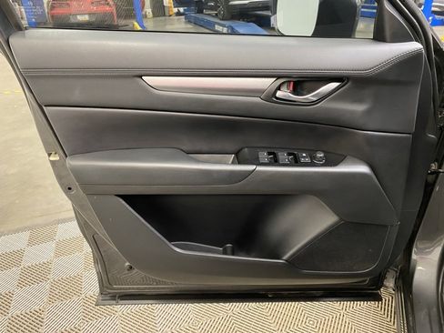 Used 2019 MAZDA CX-5 Touring image 19