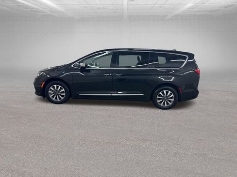 Used 2022 Chrysler Pacifica Limited image 8