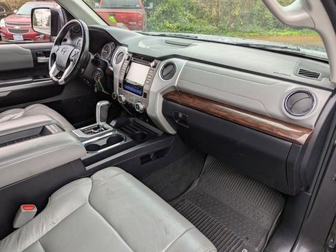 Used 2017 Toyota Tundra Limited w/ Limited Premium Package image 34