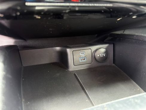 Used 2022 Ford Escape SE w/ SE Sport Appearance Package AWD/4WD image 30