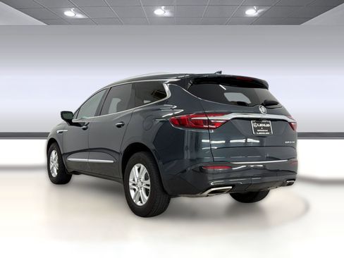 Used 2019 Buick Enclave Essence FWD image 3