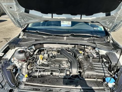Used 2023 Volkswagen Jetta SE FWD image 19