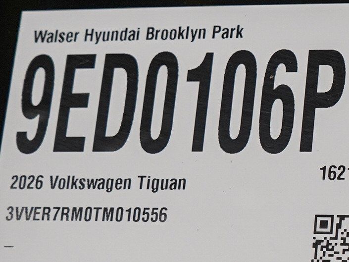 Used 2026 Volkswagen Tiguan SE AWD/4WD image 32