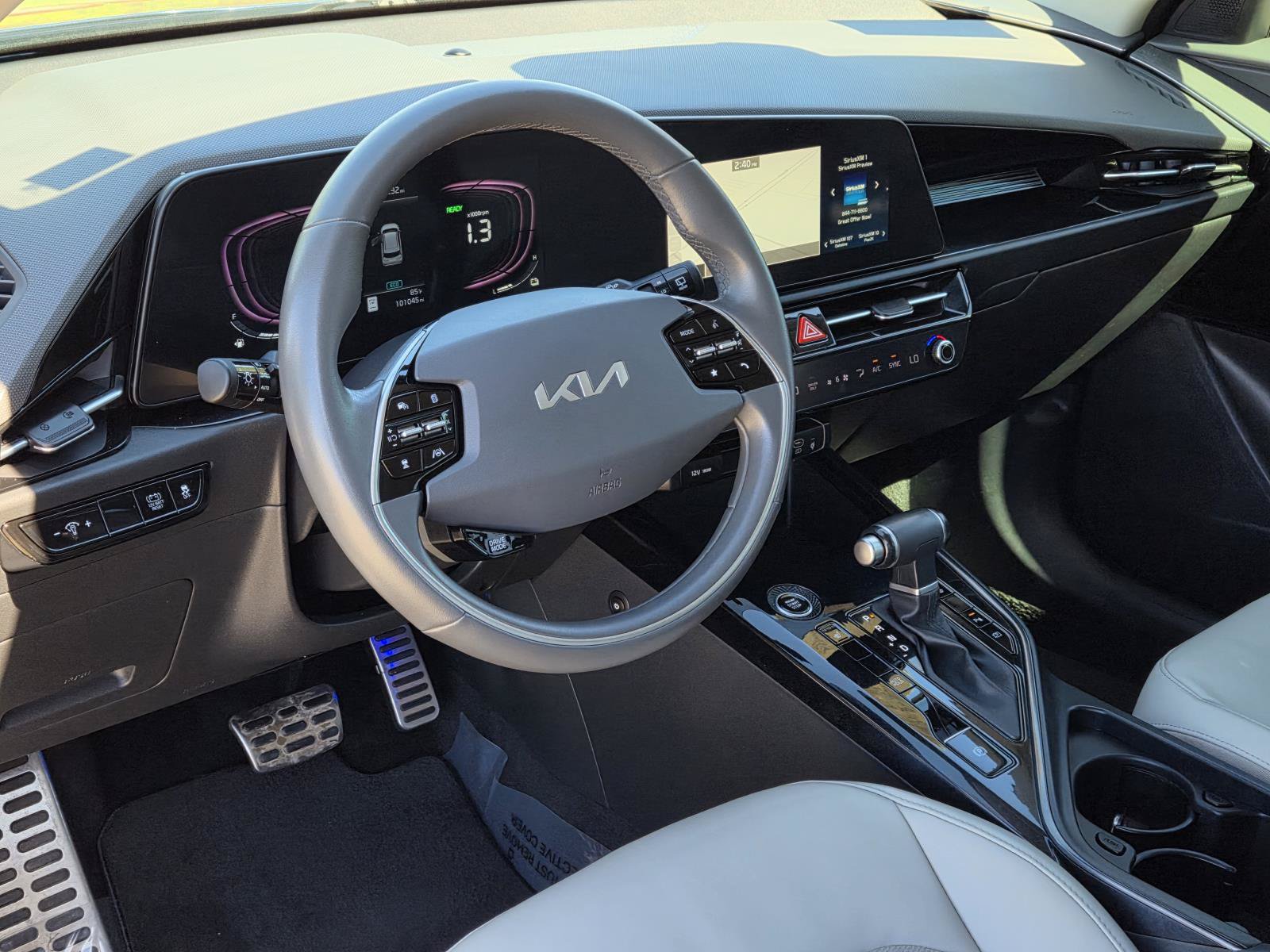 Used 2023 Kia Niro EX Touring FWD image 27
