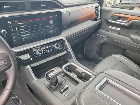 Used 2022 GMC Sierra 1500 Denali image 34