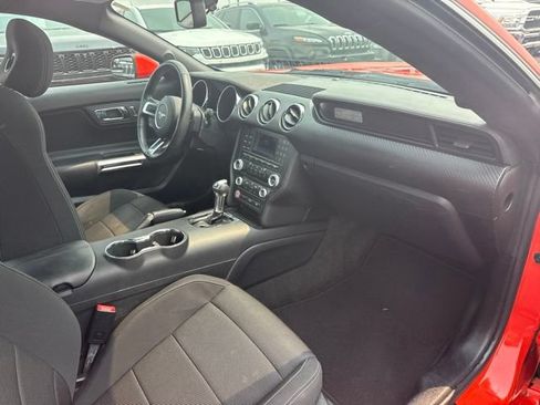 Used 2016 Ford Mustang Coupe RWD image 21