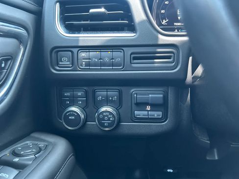Used 2022 GMC Yukon SLE w/ Max Trailering Package AWD/4WD image 18