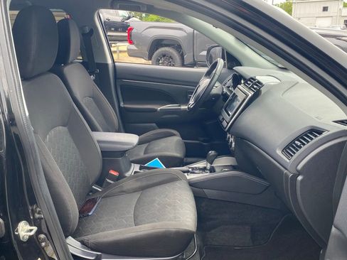 Used 2020 Mitsubishi Outlander Sport SE AWD/4WD image 17