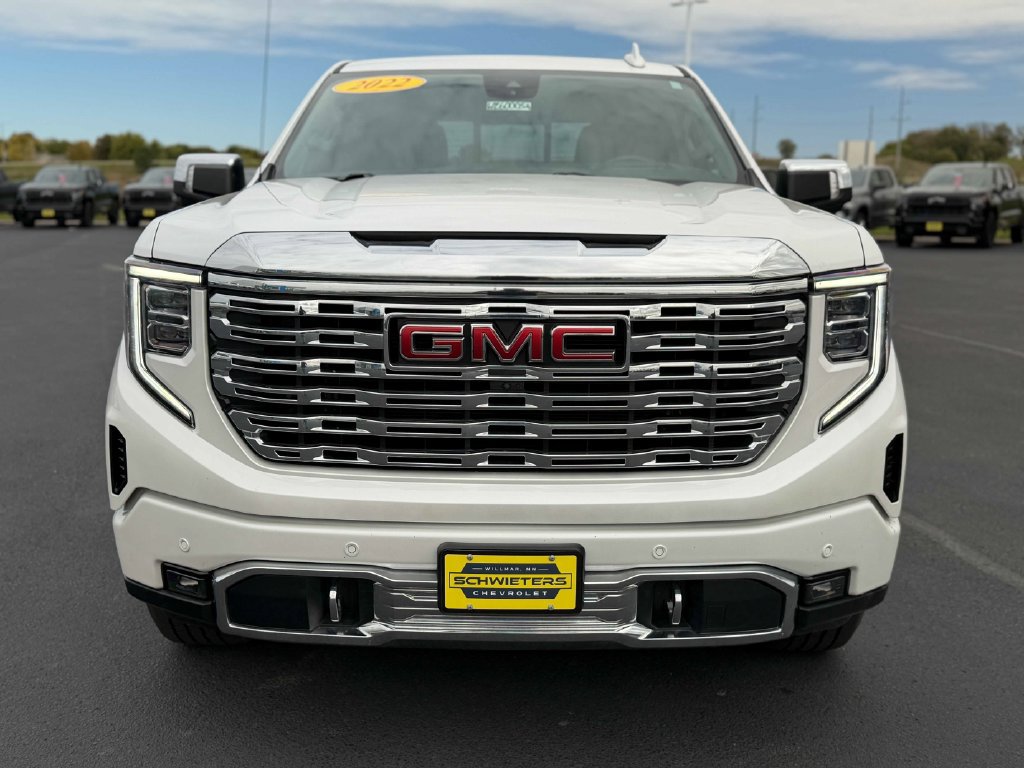 Used 2022 GMC Sierra 1500 Denali w/ Technology Package AWD/4WD image 2