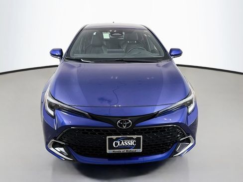 Used 2025 Toyota Corolla XSE FWD image 2