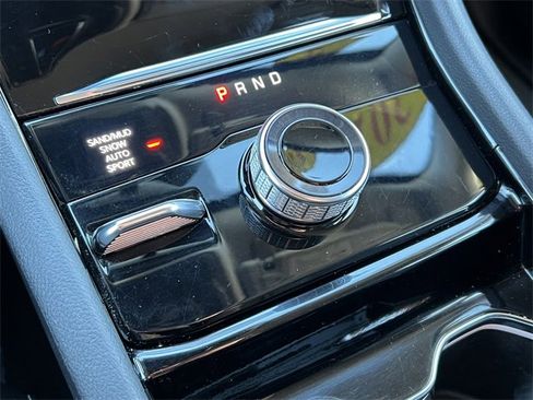 Certified 2023 Jeep Grand Cherokee Limited w/ Black Appearance Package image 32