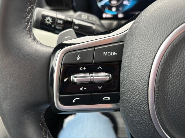 Certified 2023 Kia Sorento SX Prestige AWD/4WD image 24