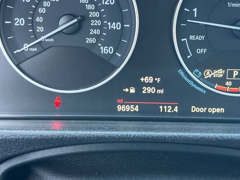 Used 2016 BMW 320i xDrive Sedan image 21