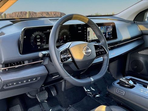 Used 2024 Nissan Ariya AWD image 14