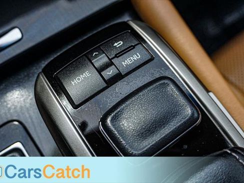 Used 2016 Lexus GS 200t w/ Preferred Accessory Package image 39