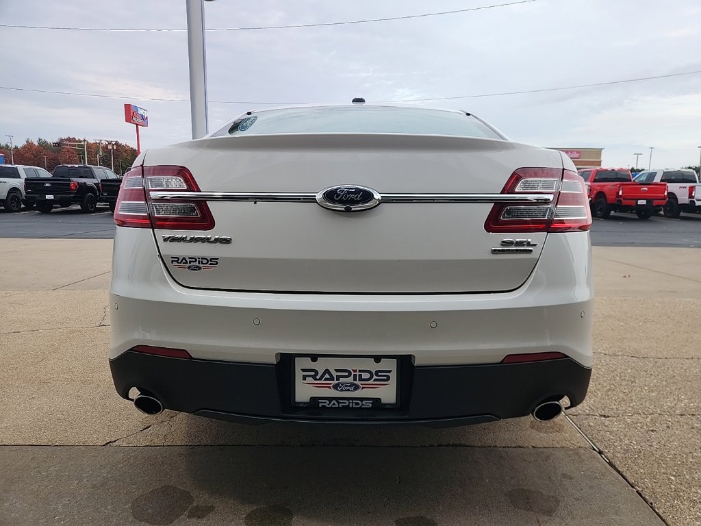 Used 2016 Ford Taurus SEL w/ Equipment Group 201A FWD image 6