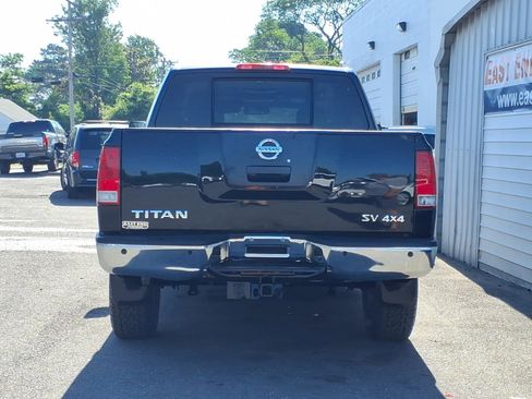 Used 2012 Nissan Titan SV w/ SV Premium Utility Pkg AWD/4WD image 4