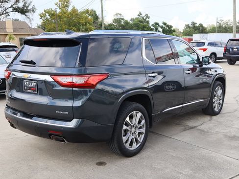 Used 2020 Chevrolet Traverse Premier FWD image 9