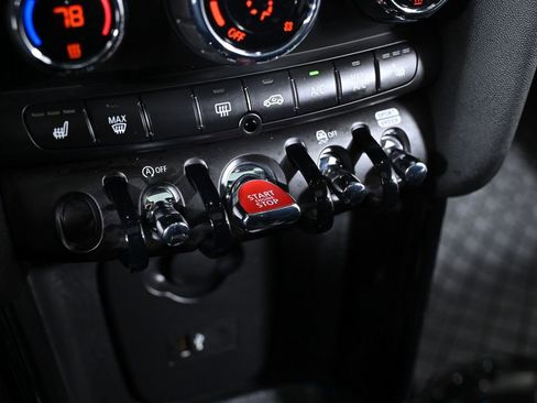 Certified 2024 MINI Cooper S image 18