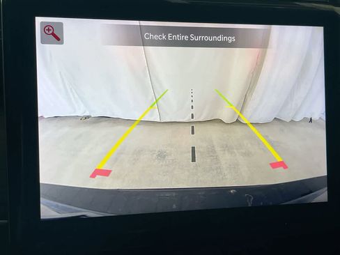 Used 2023 Jeep Grand Cherokee L Limited w/ Luxury Tech Group II image 17