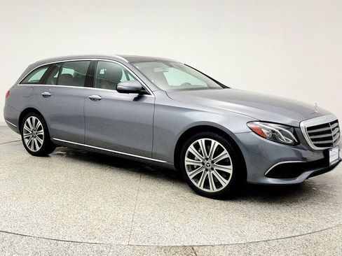Used 2020 Mercedes-Benz E 450 4MATIC Wagon image 3