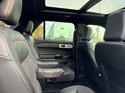 Used 2023 Ford Explorer ST-Line w/ Class IV Trailer Tow Package image 24