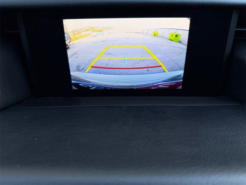 Used 2017 Lexus IS 200t image 11