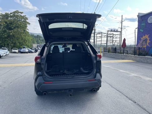 Used 2019 Toyota RAV4 LE w/ All Weather Liner Package AWD/4WD image 13