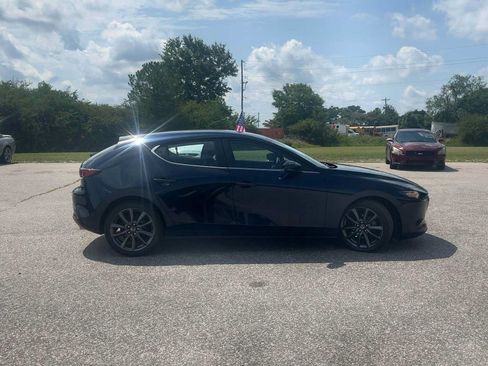 Used 2020 MAZDA MAZDA3 Hatchback FWD image 7