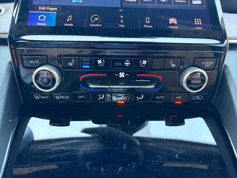 Used 2022 Jeep Grand Cherokee L Summit w/ Luxury Tech Group V AWD/4WD image 26