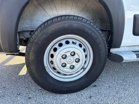 Used 2025 RAM ProMaster 2500 w/ U-Haul Equipment Group FWD image 16