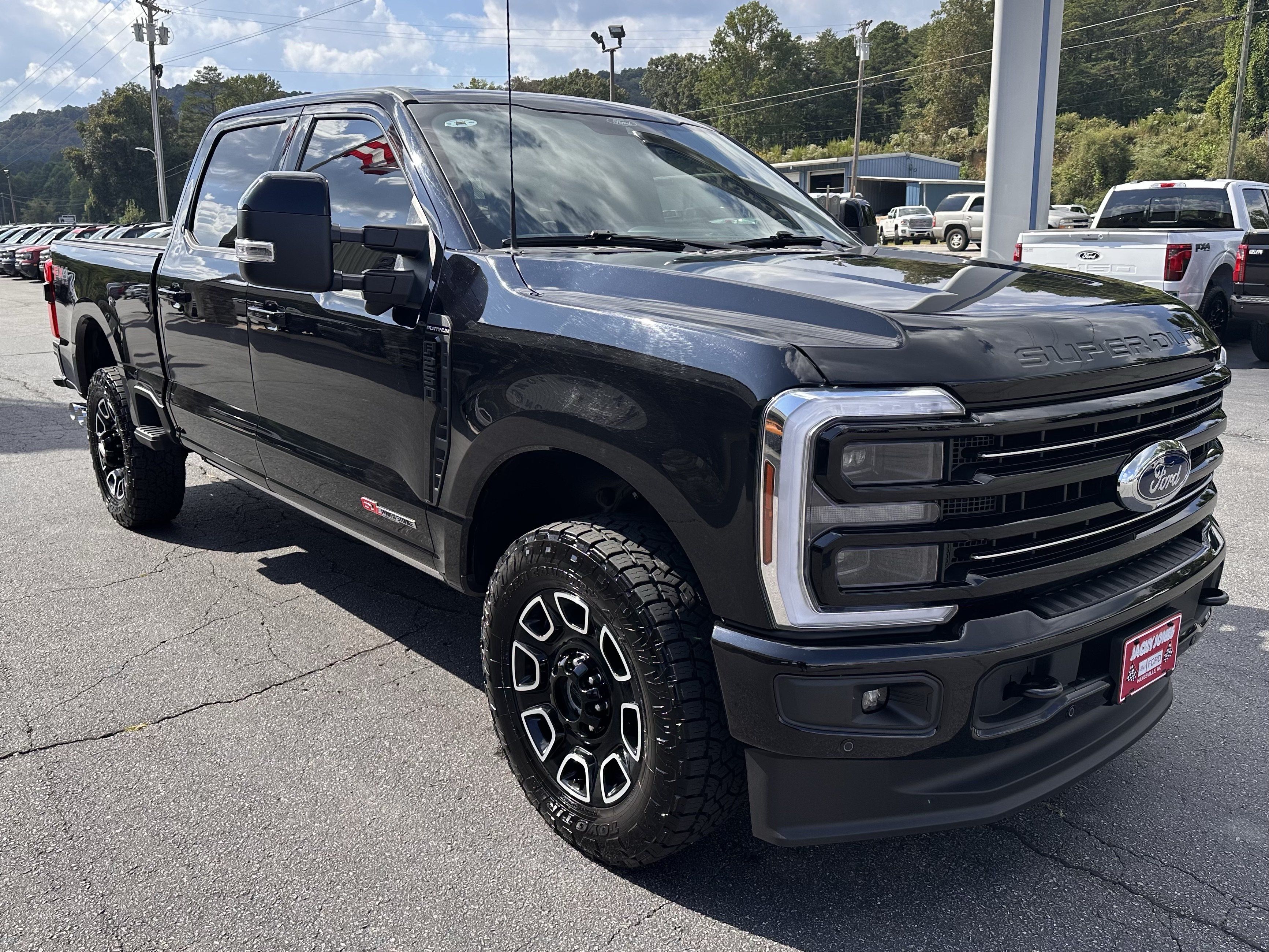 Certified 2025 Ford F250 Platinum AWD/4WD image 4