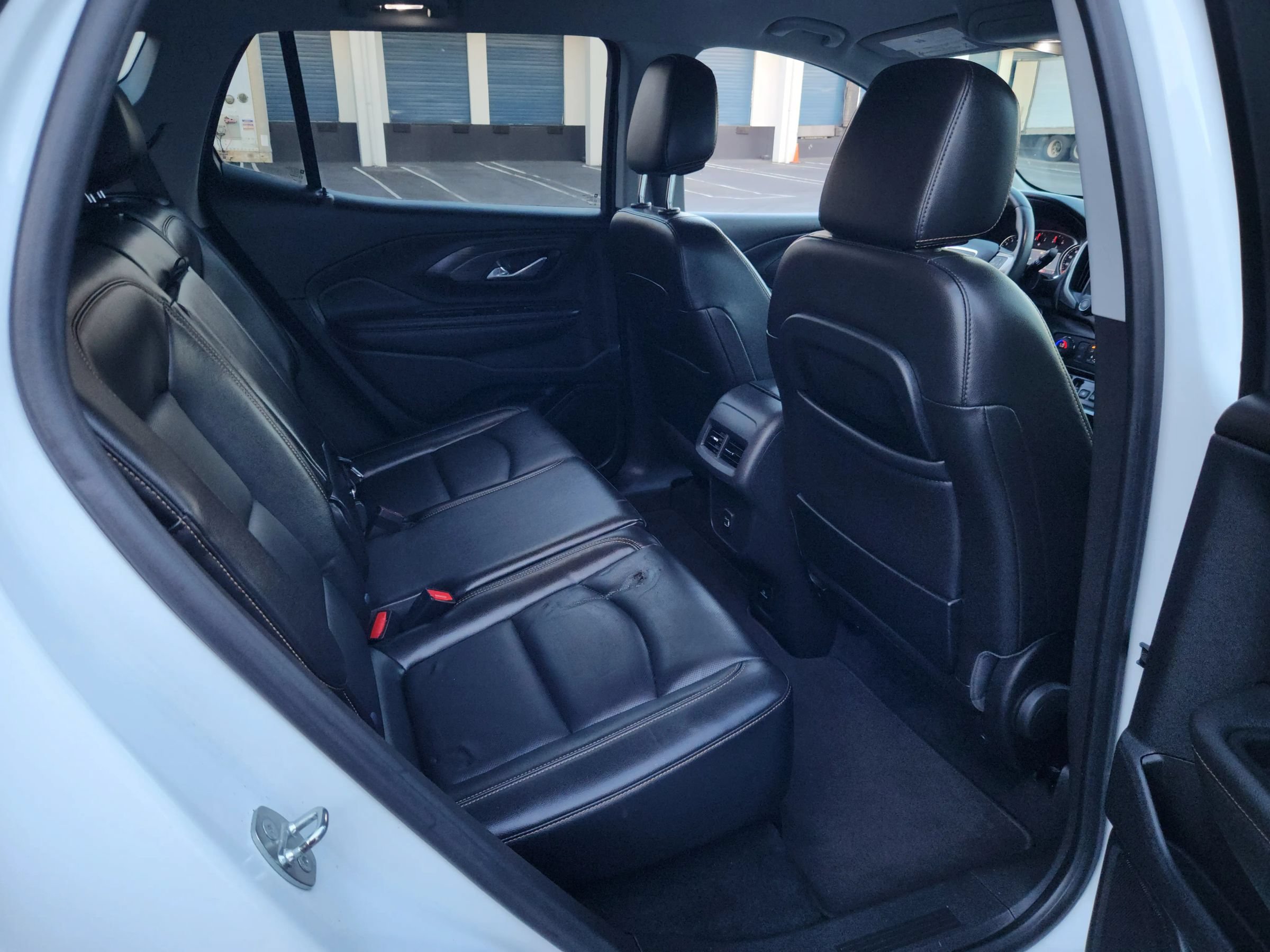 Used 2021 GMC Terrain SLT FWD image 17