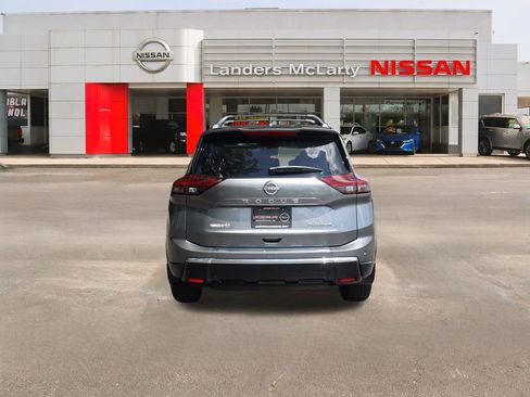 New 2025 Nissan Rogue Platinum image 4