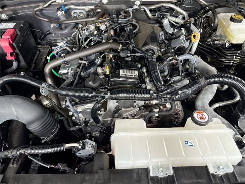 Certified 2025 Toyota Tacoma SR5 image 41