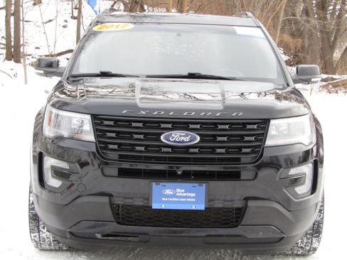 Certified 2017 Ford Explorer Sport w/ Equipment Group 401A image 8