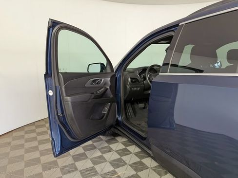 Used 2023 Chevrolet Traverse LT w/ LPO, Floor Liner Package AWD/4WD image 12