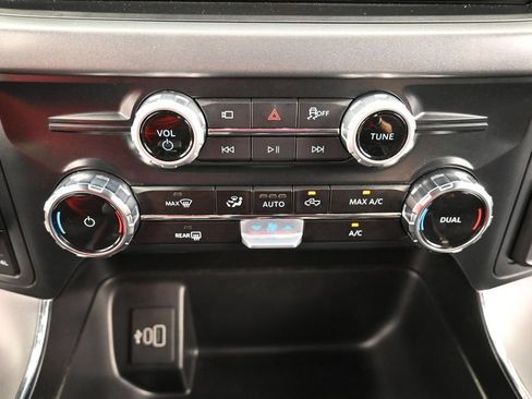 Used 2025 Ford F150 XLT w/ Equipment Group 301A Standard AWD/4WD image 17
