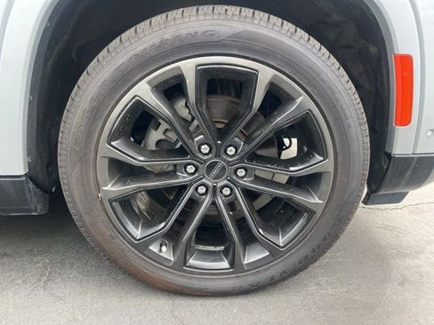 Used 2024 Jeep Grand Wagoneer L Series II w/ Quick Order Packagew 28T image 5