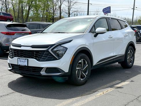 Certified 2023 Kia Sportage LX AWD/4WD image 3