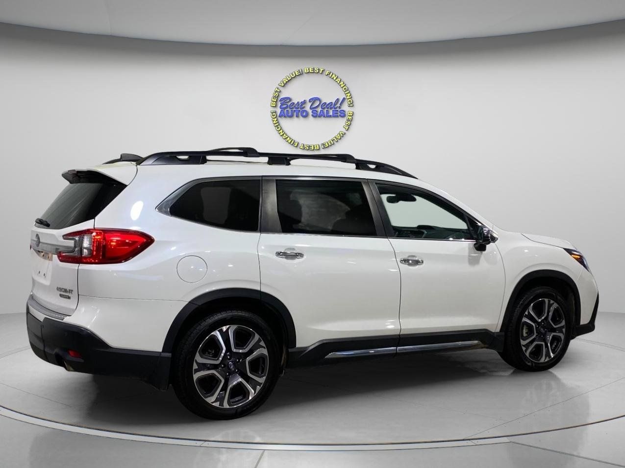 Used 2023 Subaru Ascent Touring AWD/4WD image 5