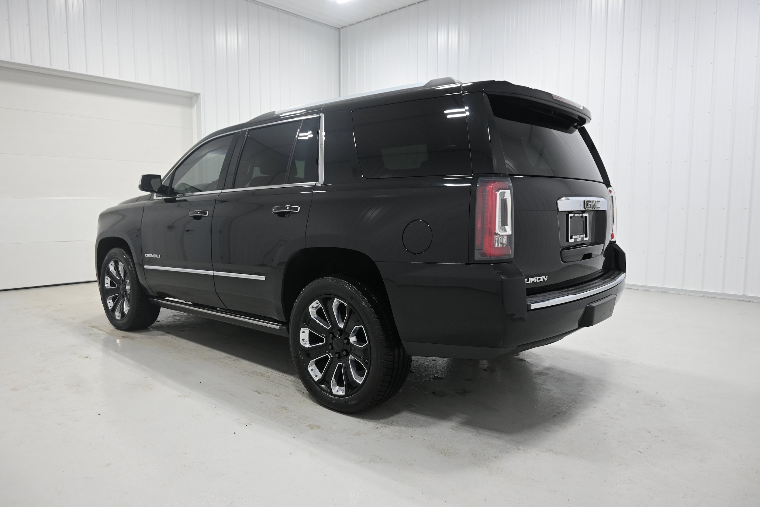 Used 2019 GMC Yukon Denali w/ Denali Ultimate Package AWD/4WD image 33