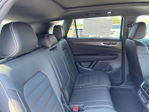 New 2026 Volkswagen Atlas Cross Sport SEL R-Line AWD/4WD image 11