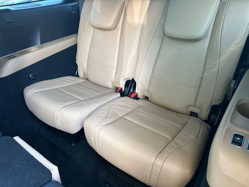 New 2026 Mercedes-Benz GLS 580 4MATIC image 16