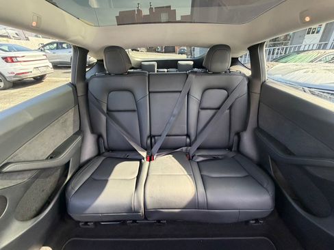 Used 2023 Tesla Model Y Long Range image 39