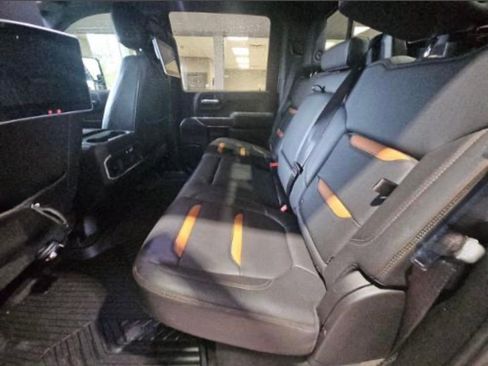 Used 2021 GMC Sierra 2500 AT4 w/ AT4 Premium Plus Package image 5