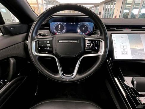 Used 2024 Land Rover Range Rover Sport SE AWD/4WD image 6