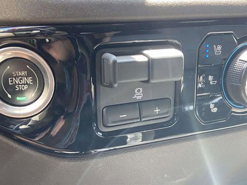 Certified 2023 Chevrolet Silverado 1500 LTZ AWD/4WD image 26