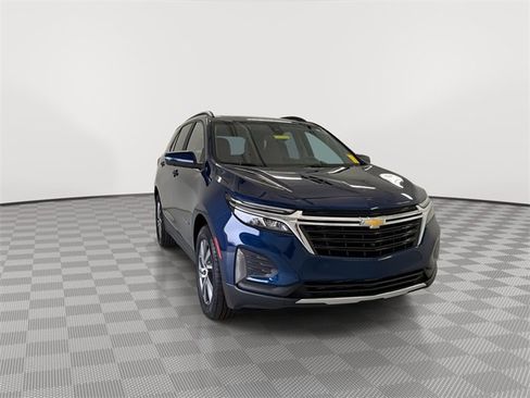 Certified 2023 Chevrolet Equinox LT image 3