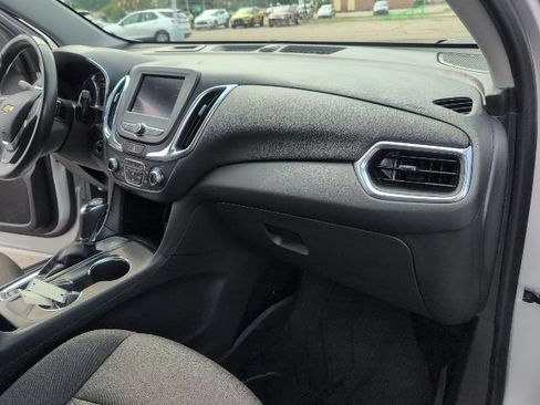 Used 2020 Chevrolet Equinox LT w/ Driver Convenience Package FWD image 45